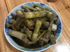 -大树下饭店(春晓镇慈岙社区卫生服务站南)