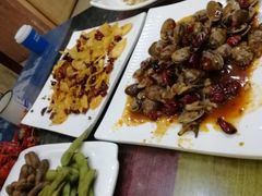 -扒虾小妹儿麻辣海鲜(宏图街店)