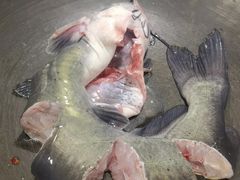 灶台鱼-北京龙庆四季香农家饭庄·灶台鱼·碳烤虹鳟鱼(龙庆峡店)