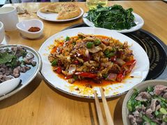 -大众跷脚牛肉馆·非遗传承单位(峨眉山店)