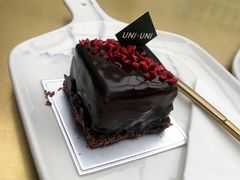 -UNI UNI(环亚凯瑟琳店)