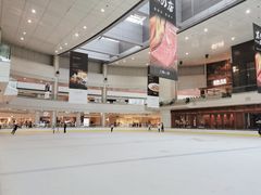 -冰纷万象滑冰场(深圳万象城店)