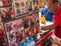 -詹爷爷乌节路街头冰淇淋