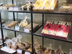 面包甜点陈列柜-德大西餐社(云南南路店)