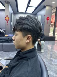 -米可造型烫发染发