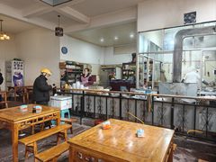 -茅屋大酒店