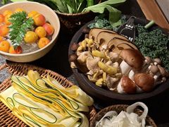 -三出山火锅(南京万象天地店)