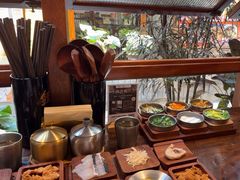 -银米·云南传统过桥米线(双廊黑金冠店)