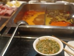 -百年川椒重庆老火锅(光谷店)