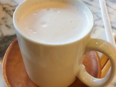草莓拿铁-自由之丘