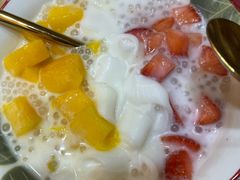 士多啤梨芒果捞河-甜心妈妈·榴莲星级糖水(北京路总店)