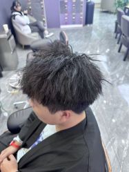 -藤野造型烫染·漂发