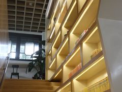 -新华书店(顺峰山公园店)