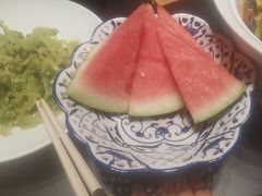 -忆江南·临江鱼馆