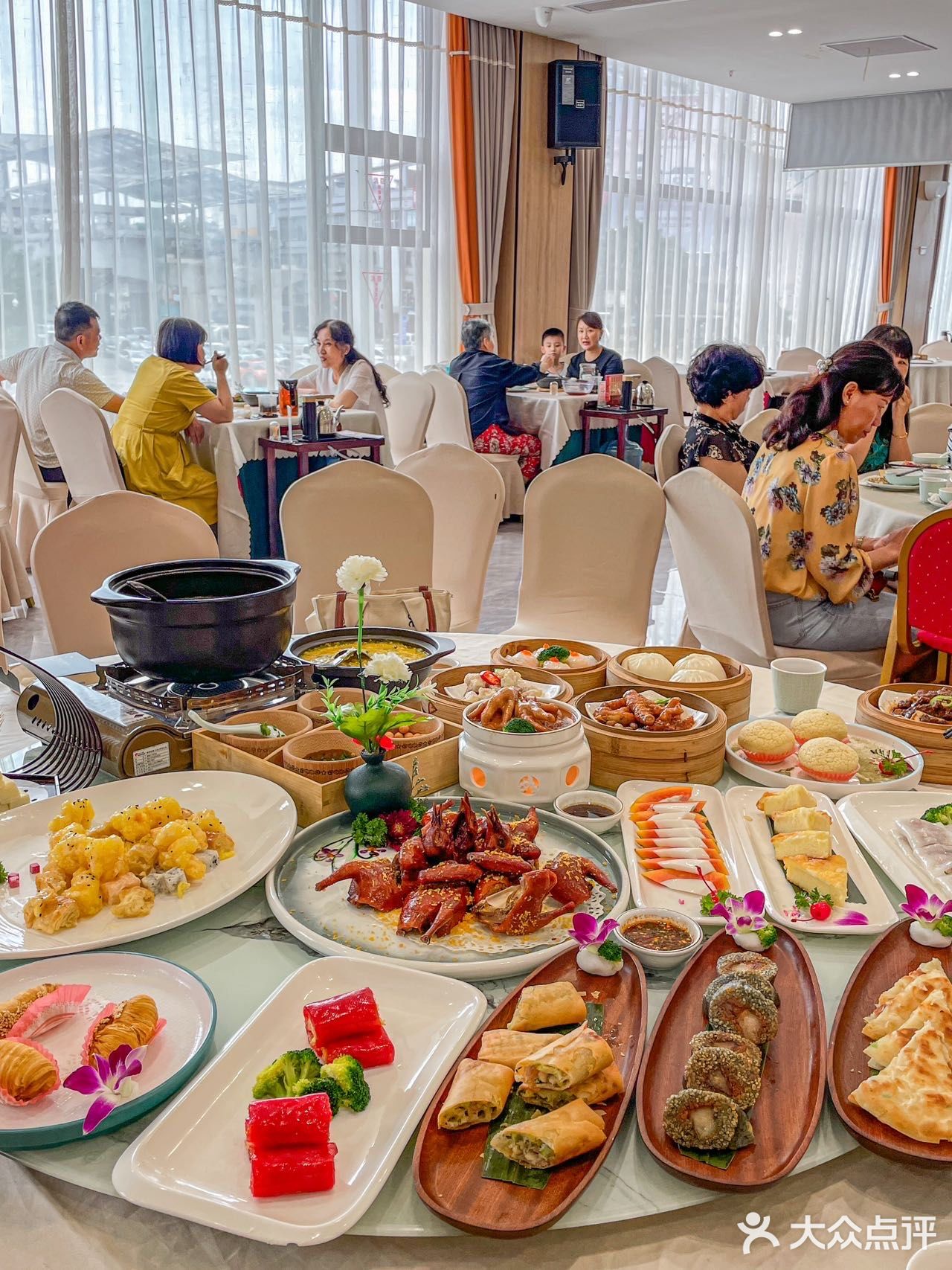 我这个老朋友挺会定地方的，不愧是老柳州人