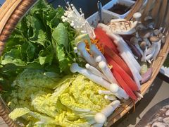 菌蔬拼盘-享月汤皇·海鲜小火锅·聚会(曲江创意谷店)