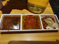 经典三料蘸酱-么肆烤肉·中式自助·烤肉大排档(街道口季佳PAI店)