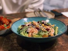 鲜虾牛油果沙拉-HIGH FIVE哈福手工汉堡(桂林路店)