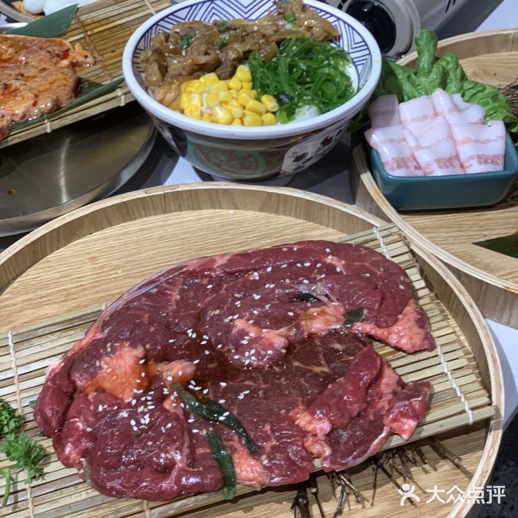  满满一桌烤肉 人均居然不到70r 