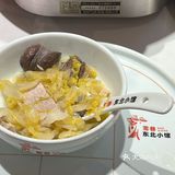 酸香浸透五花肉和血肠，汤汁浓醇不腻。雪衣豆沙果然惊艳