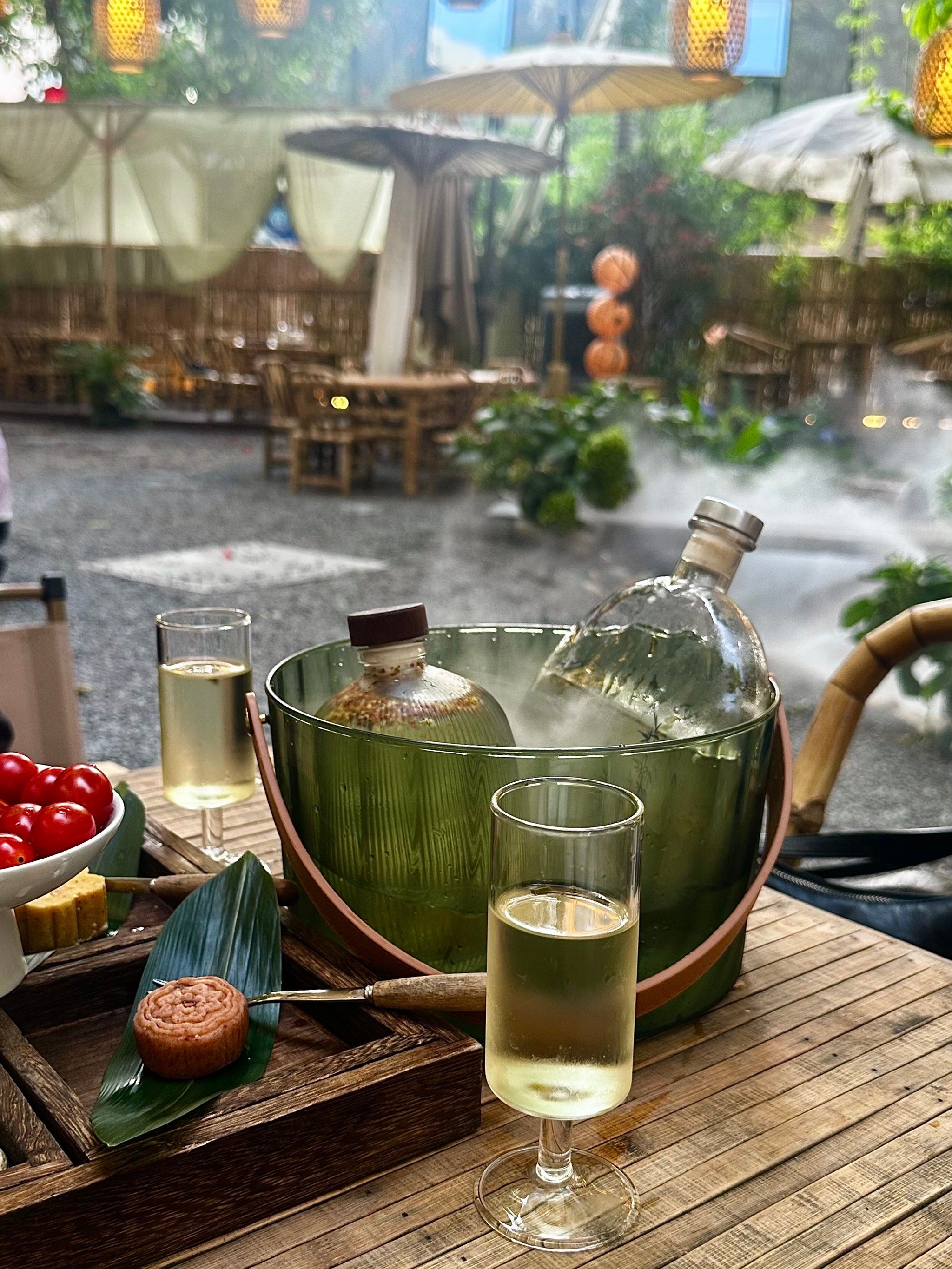 城市里的小院,像人间烟火,老酒新茶都要和你一起,大城小事都要讲给你