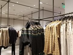 -URBAN REVIVO(欢乐海岸购物中心店)