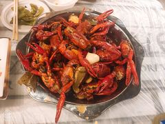 招牌油焖大虾-美膳居川菜馆油焖大虾烧烤(卓刀泉店)