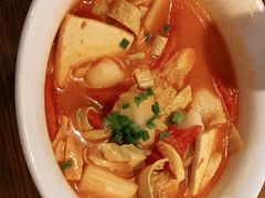 -渝是乎酸菜鱼·川渝小炒(新世界百货望京店)