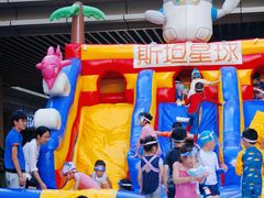 -瑞虹新天地月亮湾
