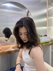 -Tloml salon