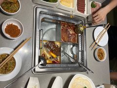 -海底捞火锅(关山保利店)