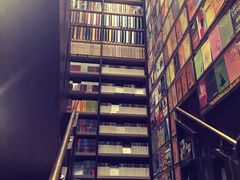 -钟书阁(群光广场店)