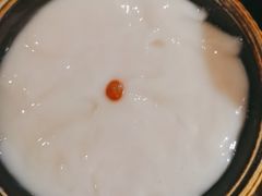 -老牌坊云南鱼豆花火锅(哈西万达店)