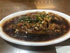 招牌臭鳜鱼-临街徽菜馆·正宗黄山味