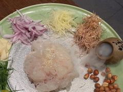 -得意咚瓜·顺德鱼生·冬瓜火锅(深圳首店)