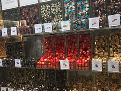 零售区-VENCHI 闻绮(北京国贸商城店)