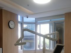 -上海仁爱医院口腔科 · 种植
