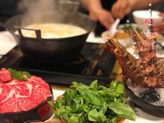 -鲜入围煮花胶鸡海鲜火锅