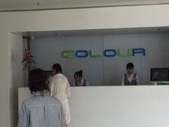 -卡罗酒店(东门晒布地铁站店)