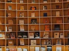 -钟书阁(松江泰晤士小镇店)