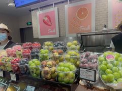 -每日新鲜水果吧(芮欧百货店)