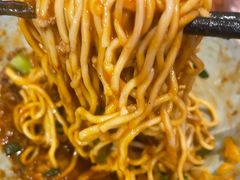 -爆炸头阿姨小四川正宗川味小吃(无任何分店)