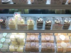 -红宝石·鲜奶小方·海派西点房(南翔店)