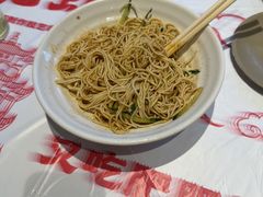-肥肥虾庄·金牌油焖大虾(汉街SKP店)