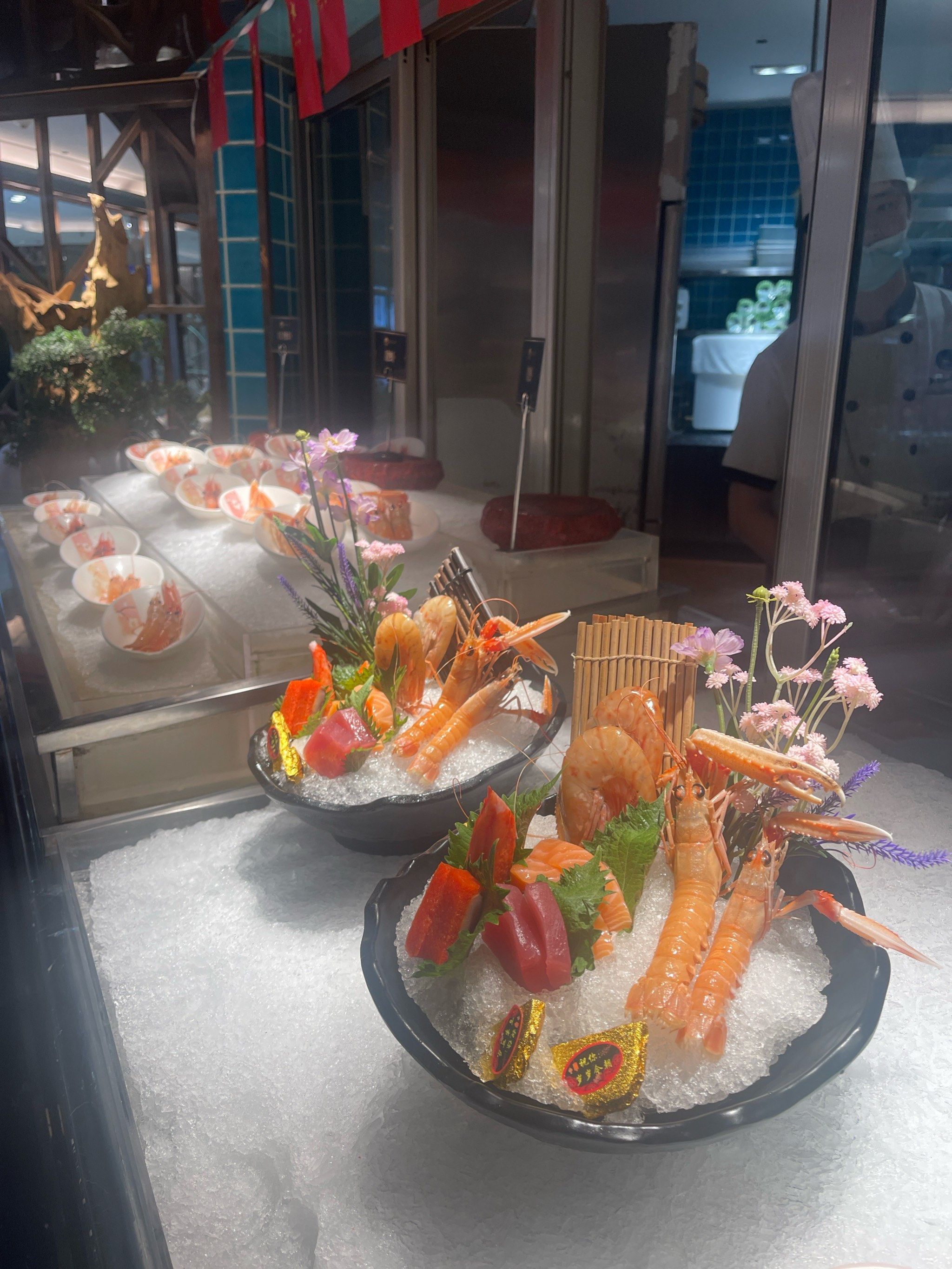 澳龙,帝王蟹都不限量,水果都很新鲜,值得再来哦