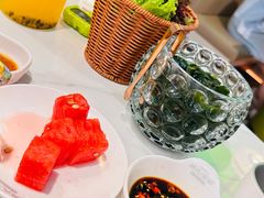 -洪氏嗨捞·广东猪肚鸡·椰子鸡火锅(西咸万象城店)