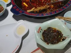 -何师傅美蛙鱼头(汉街店)
