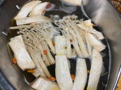 菌香鸳鸯锅-晓宇重庆火锅(赛格国际购物中心店)