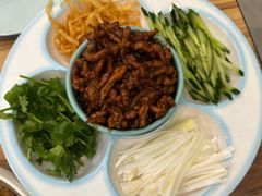 京酱肉丝-合合春饼·酱骨·东北菜(潘家园店)