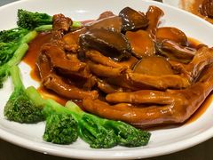 蚝皇鹅掌扣鲜鲍配丝苗米饭-Yan Ting 宴庭中餐厅(上海静安瑞吉酒店)
